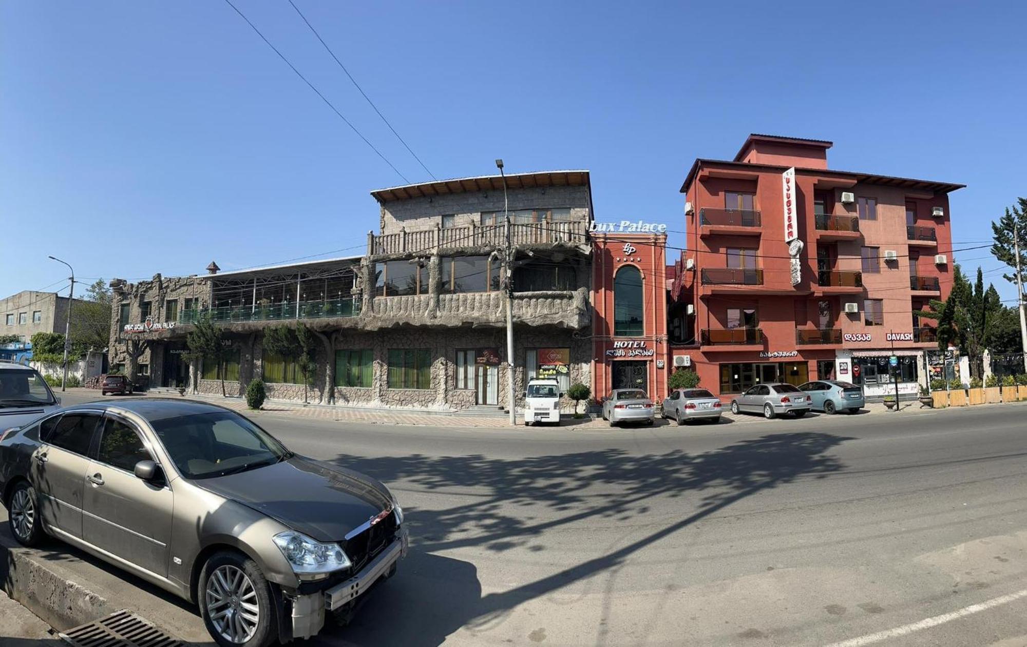 Lux Palace Hotel Kutaisi Dış mekan fotoğraf