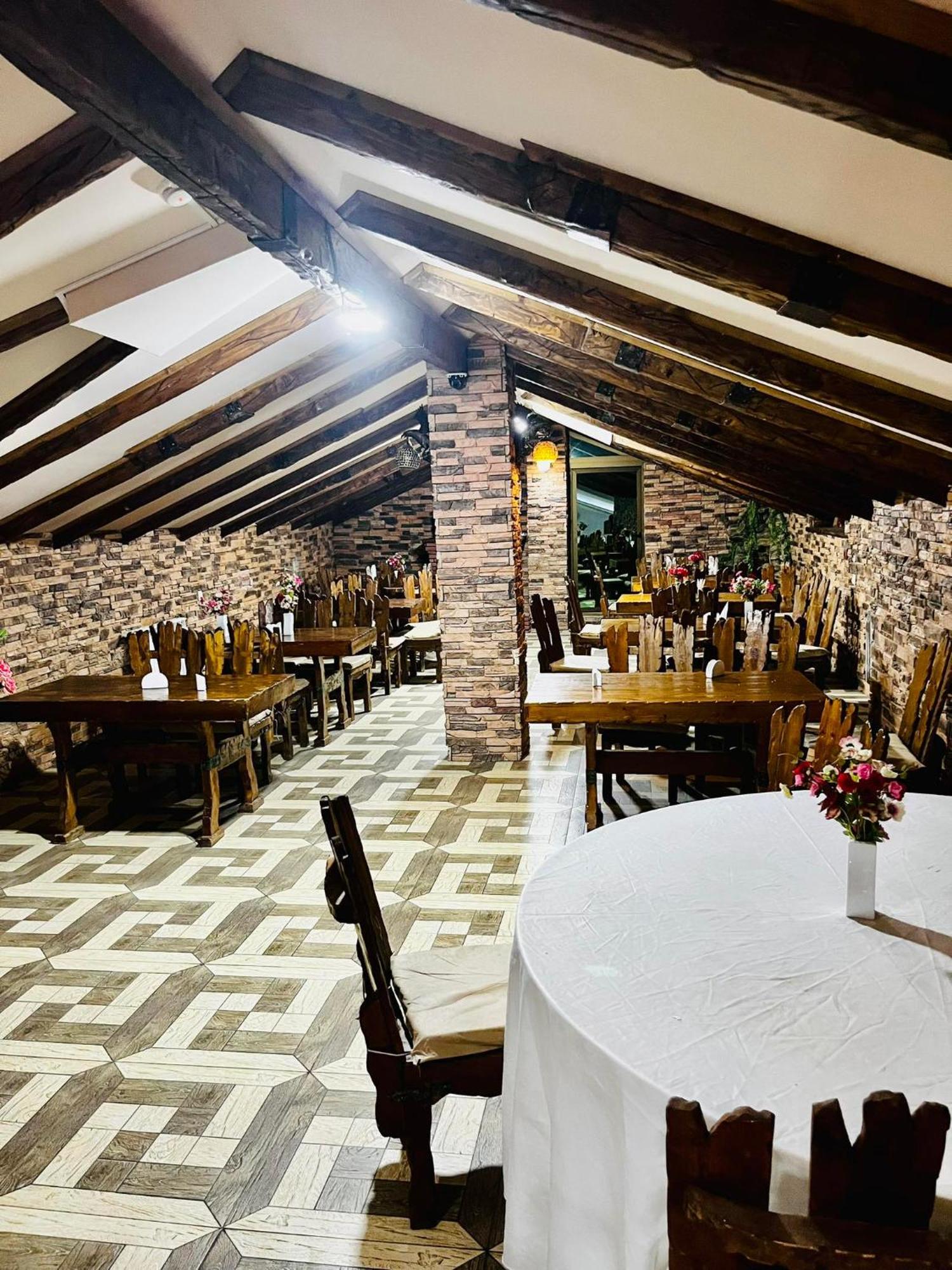 Lux Palace Hotel Kutaisi Dış mekan fotoğraf