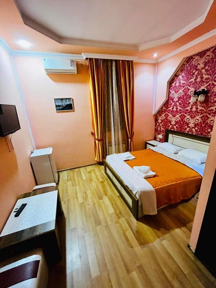 Lux Palace Hotel Kutaisi Dış mekan fotoğraf