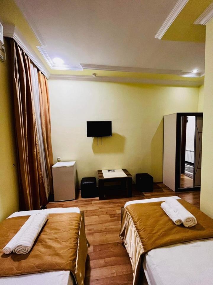 Lux Palace Hotel Kutaisi Dış mekan fotoğraf