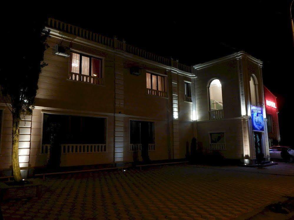 Lux Palace Hotel Kutaisi Dış mekan fotoğraf